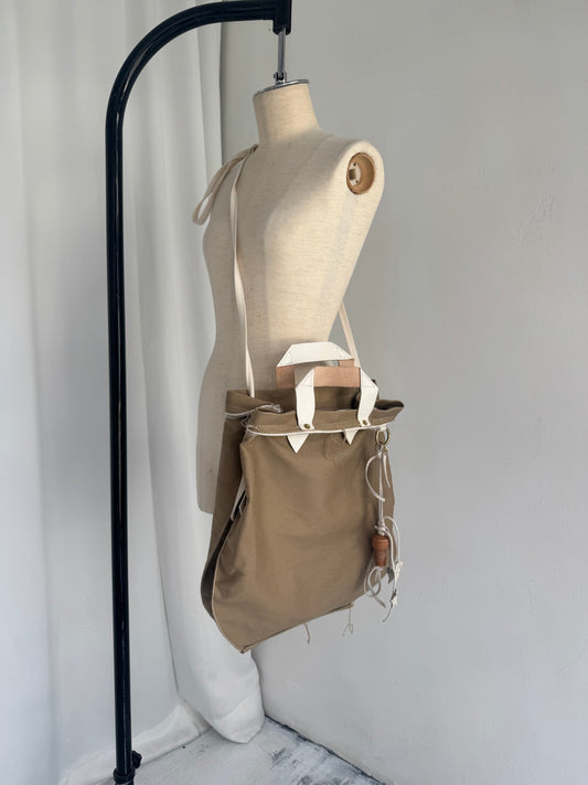 LEAF ARC TOTE BAG