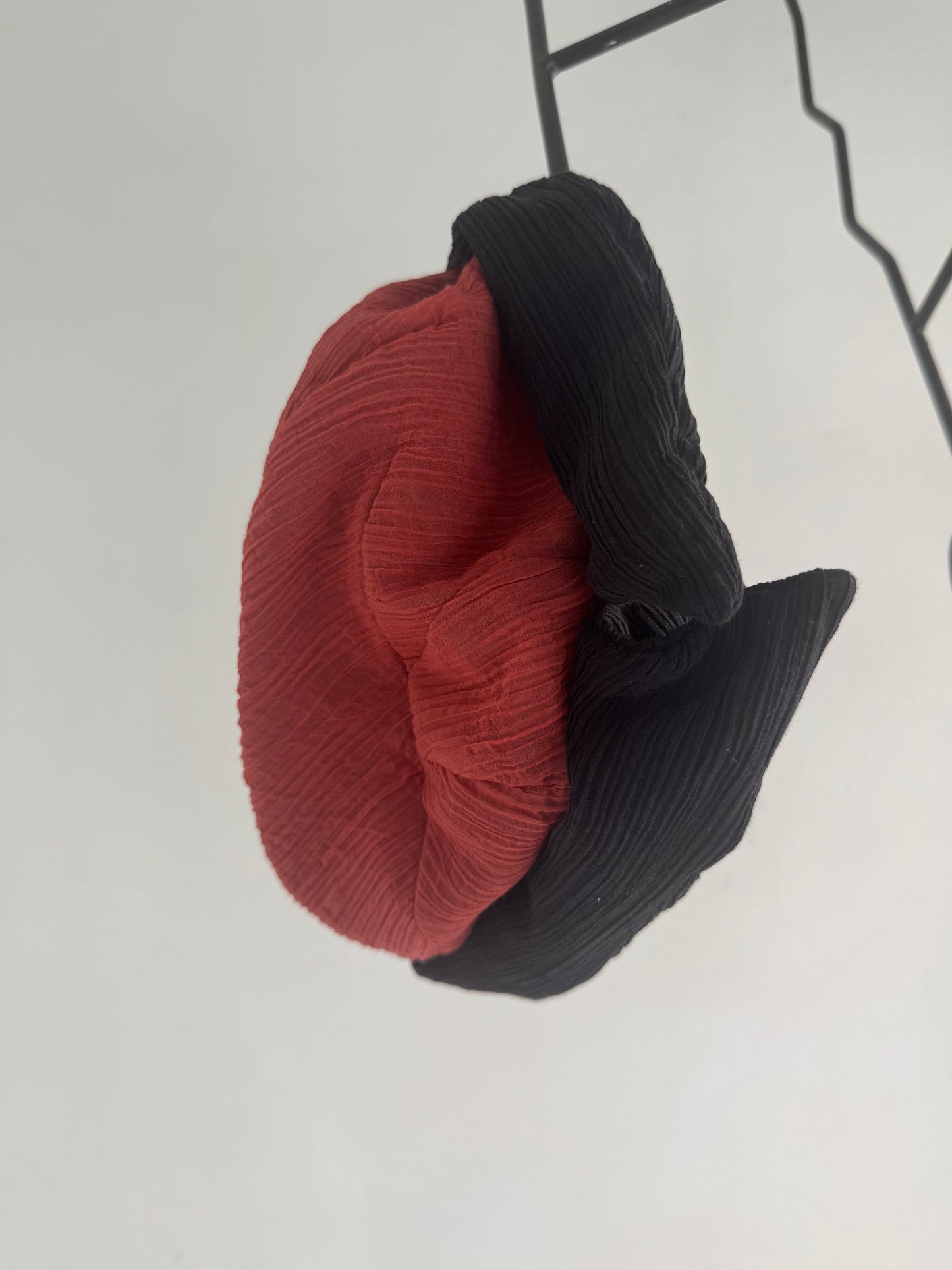 WIRE FORM HAT II