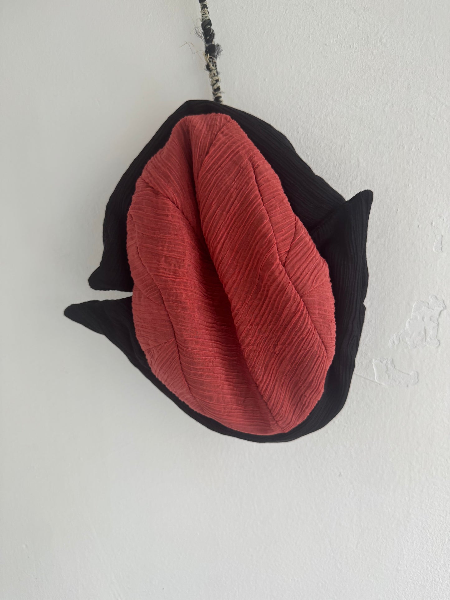 WIRE FORM HAT II