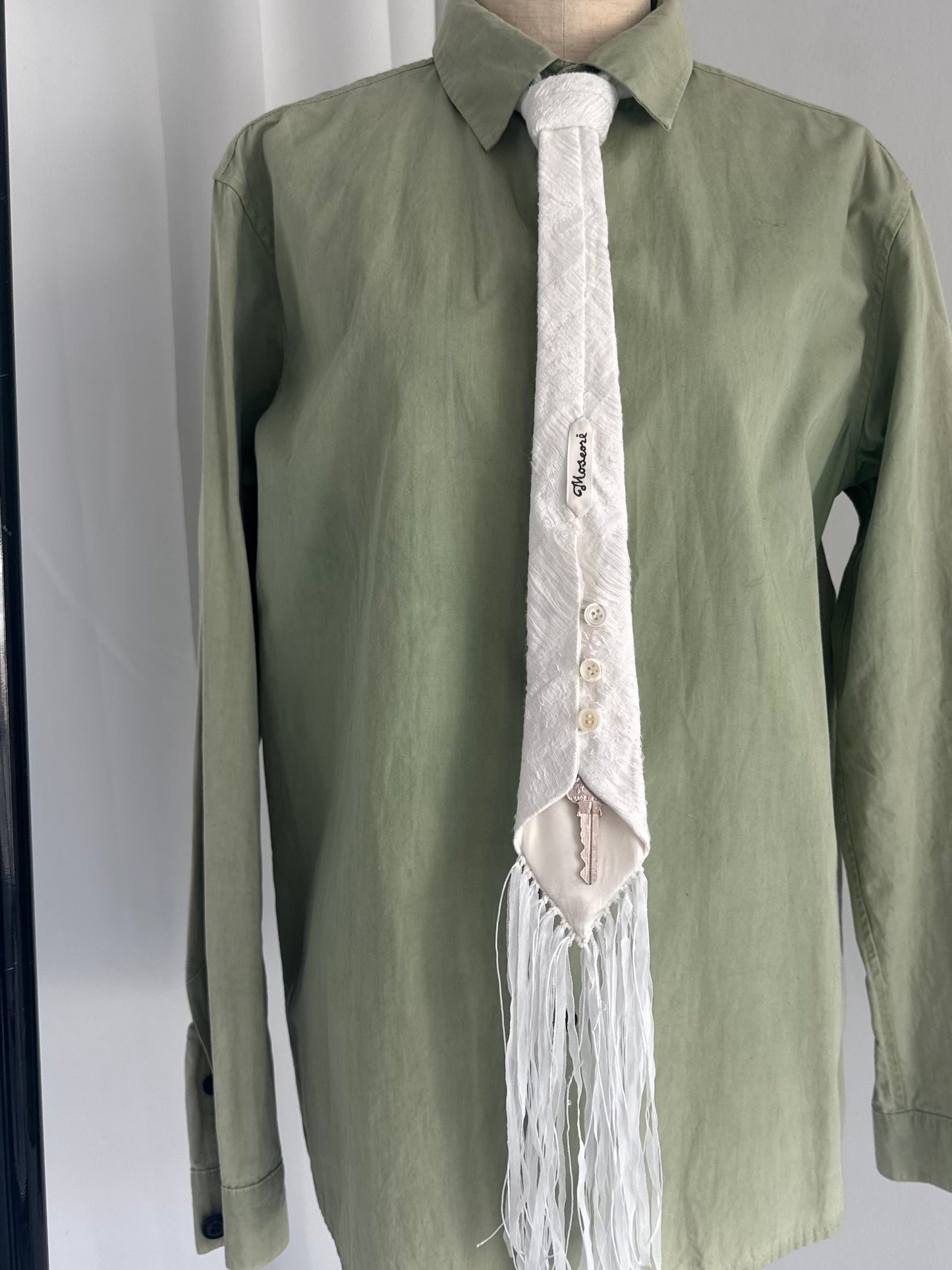 TASSEL EDGE TIE