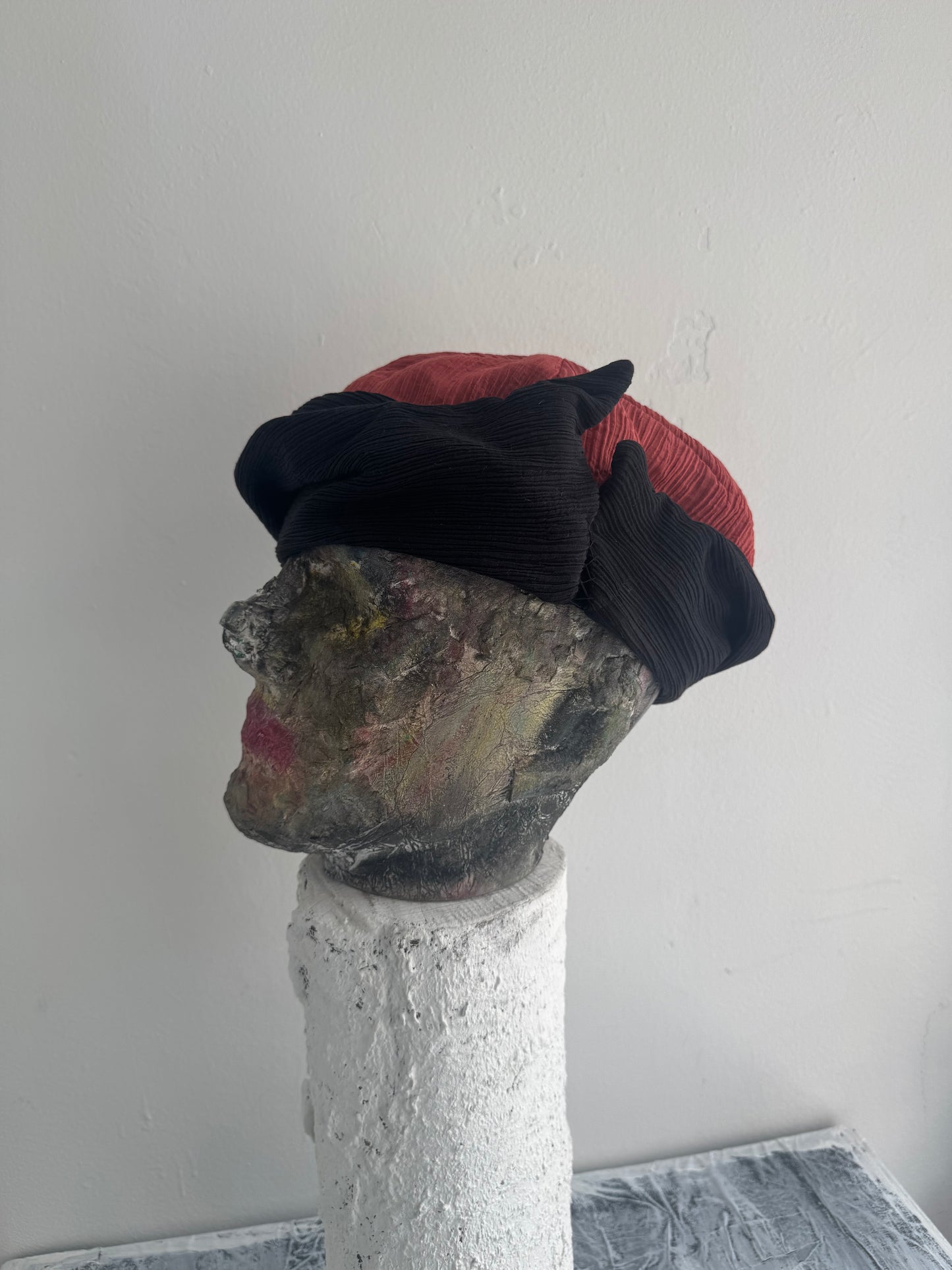 WIRE FORM HAT II